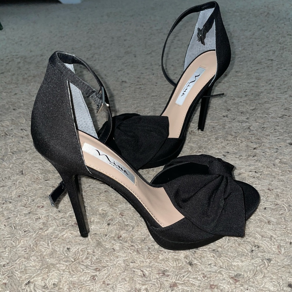 Nina Flosie Matte Black Heels